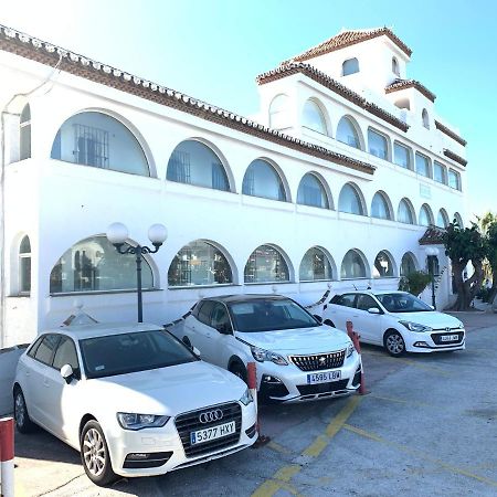 Apartament Aguamarina On The Beach Front Apartamento Mijas Costa Exterior foto