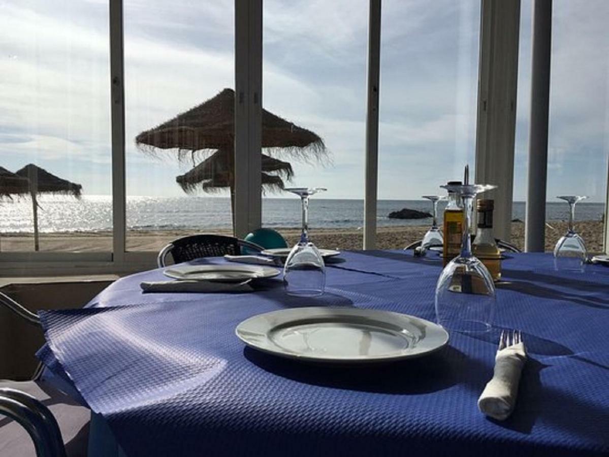 Apartament Aguamarina On The Beach Front Apartamento Mijas Costa Exterior foto