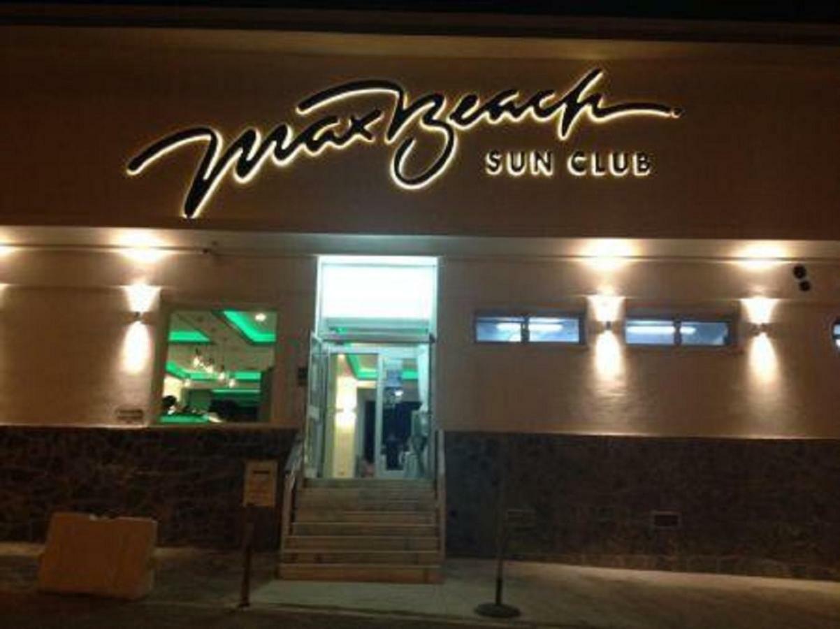 Apartament Aguamarina On The Beach Front Apartamento Mijas Costa Exterior foto