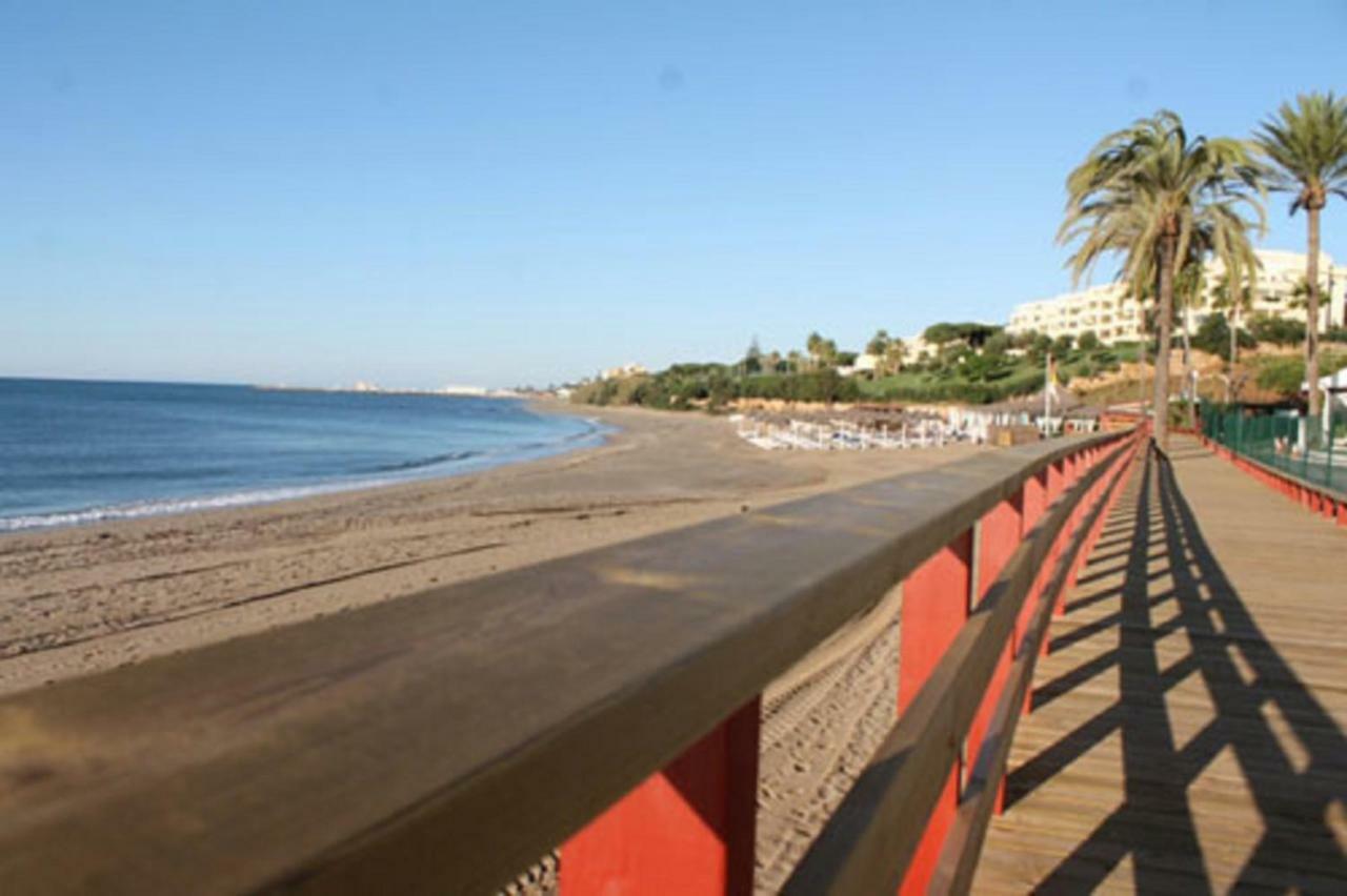 Apartament Aguamarina On The Beach Front Apartamento Mijas Costa Exterior foto