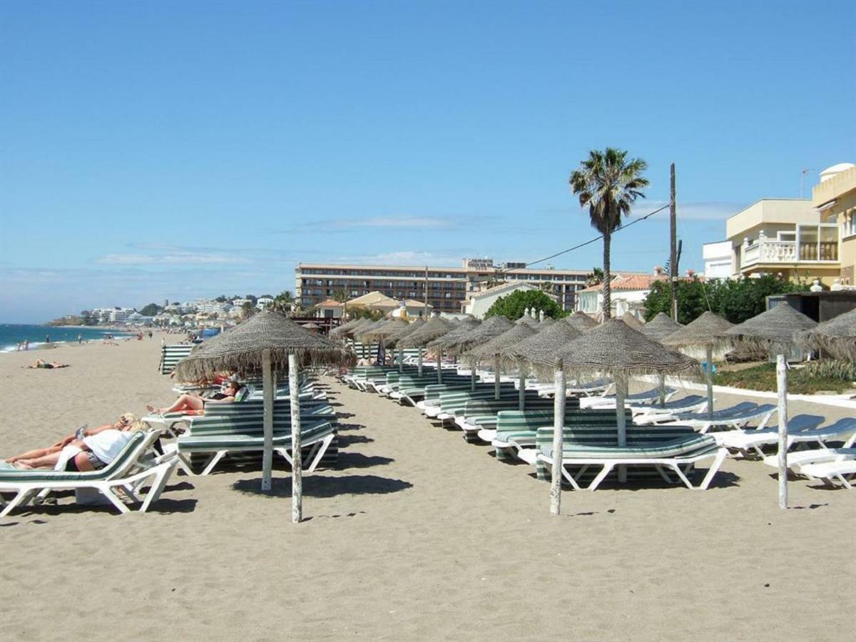 Apartament Aguamarina On The Beach Front Apartamento Mijas Costa Exterior foto