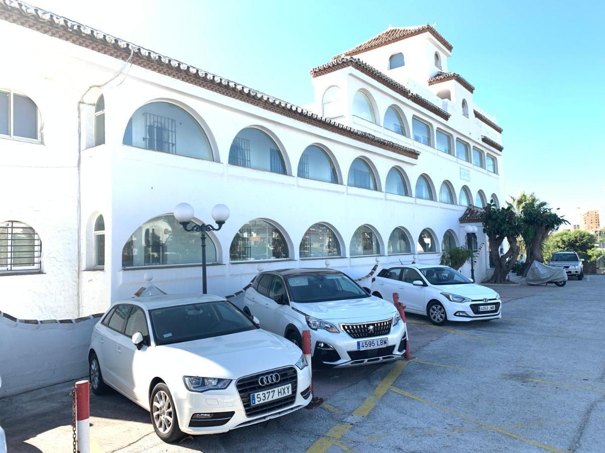Apartament Aguamarina On The Beach Front Apartamento Mijas Costa Exterior foto