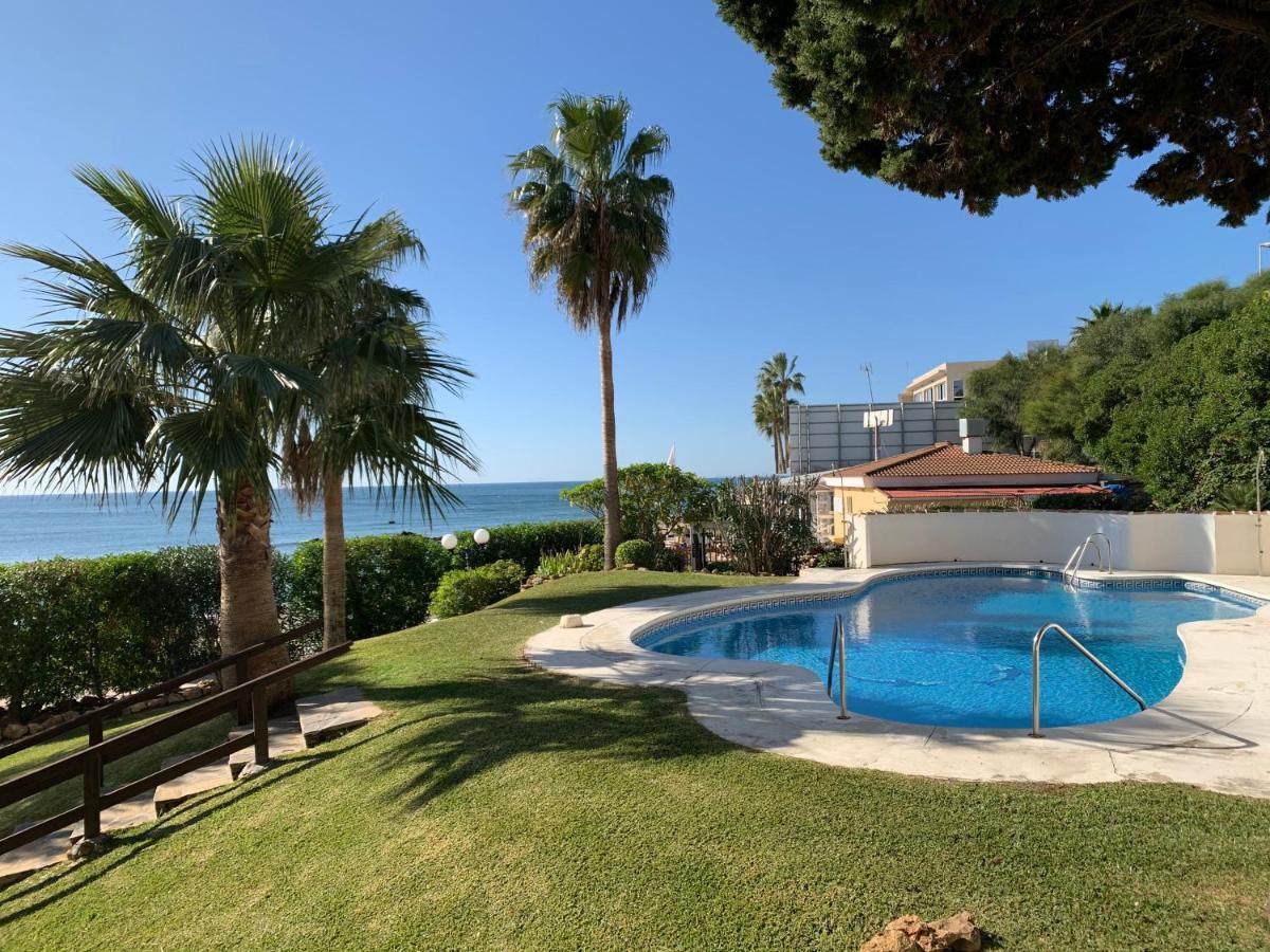 Apartament Aguamarina On The Beach Front Apartamento Mijas Costa Exterior foto