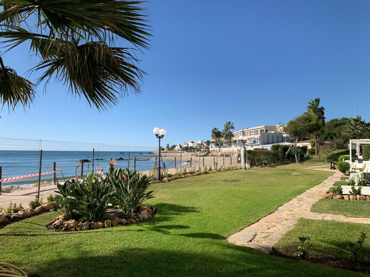 Apartament Aguamarina On The Beach Front Apartamento Mijas Costa Exterior foto